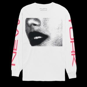 ariana grande iso!! do not buy ☁️